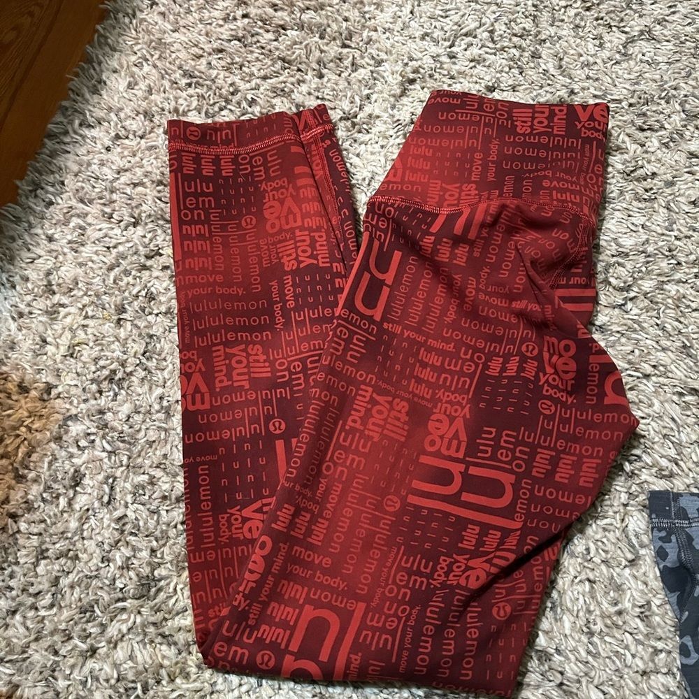 Lululemon wunder train contour logo 25” leggings size 6